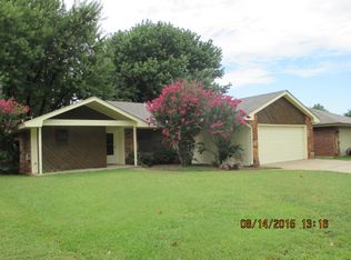 8917 N McMillan Ave, Oklahoma City, OK 73132