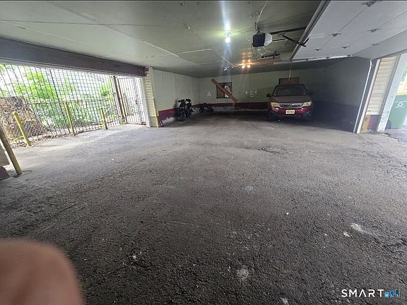 4th image of 315 Congress Avenue #B