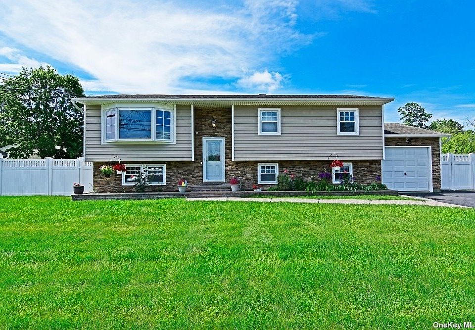 42 Fulton Street, West Babylon, NY 11704 Zillow