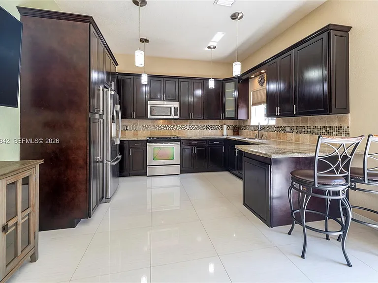 3073 SW 140th Ave — Photo 11