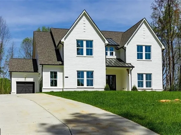 8180 Scarlett Grace Ln, Gainesville, GA 30506