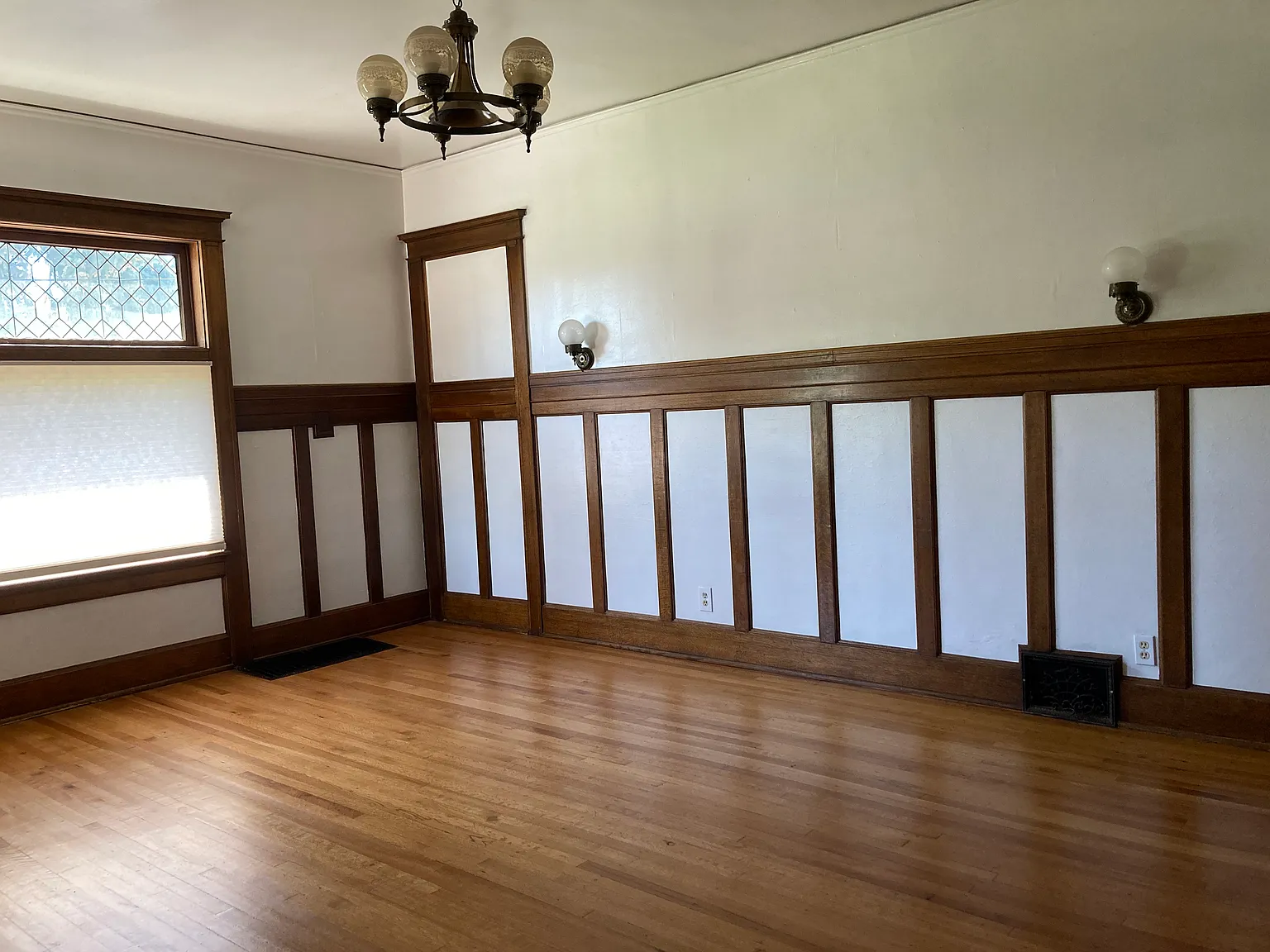 2 bed, 900 sqft, $1,350 — Photo 4