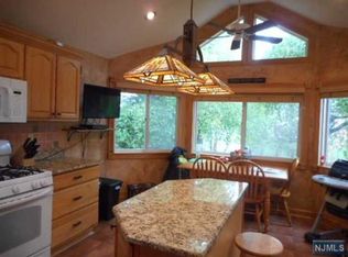 3-45 30th St #1X, Fair Lawn, NJ 07410