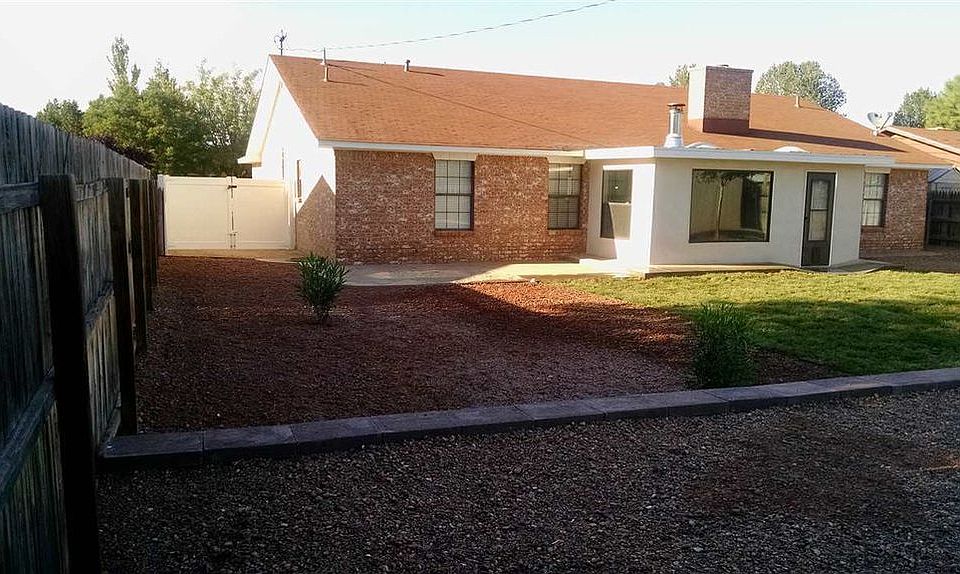 2nd image of 872 Swinging Spear Rd