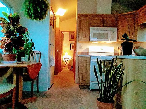 4th image of 200 S Dolliver St Space 38