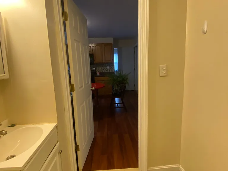 42 Maple St #1 — Photo 8