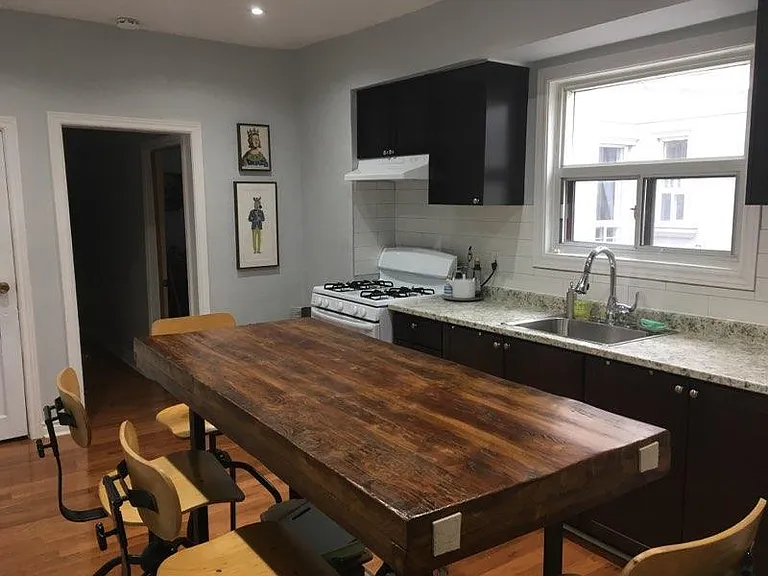 796 Ossington Ave #1 — Photo 2