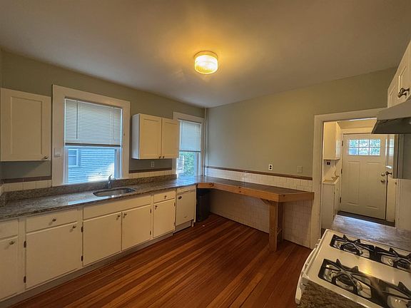 2nd image of 106 Highland Ave
