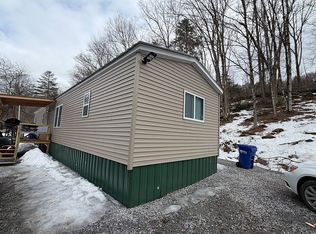 115 Gilman St, Marshfield, VT 05658