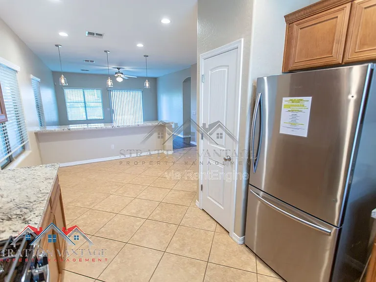 1532 E Apollo Rd — Photo 12