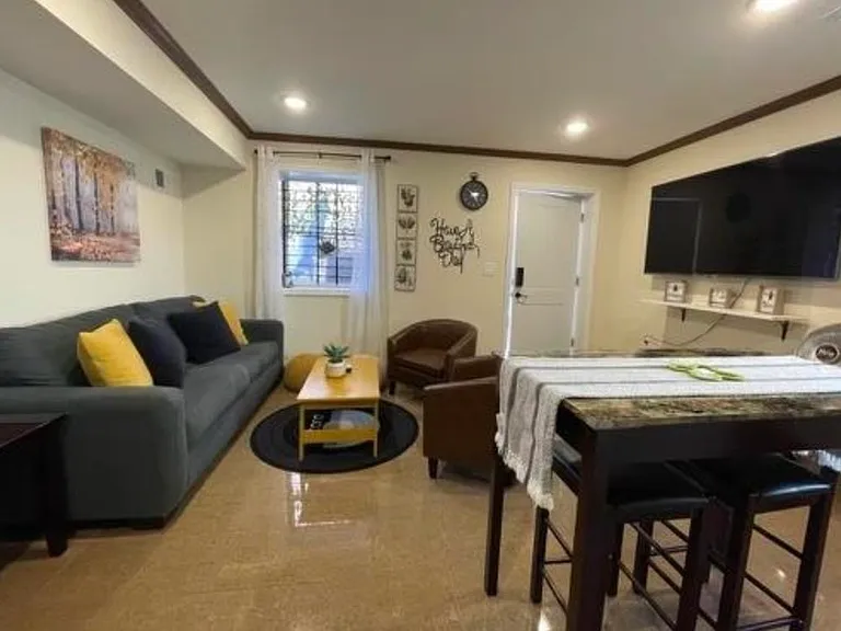 86 Oak St #2 — Photo 16