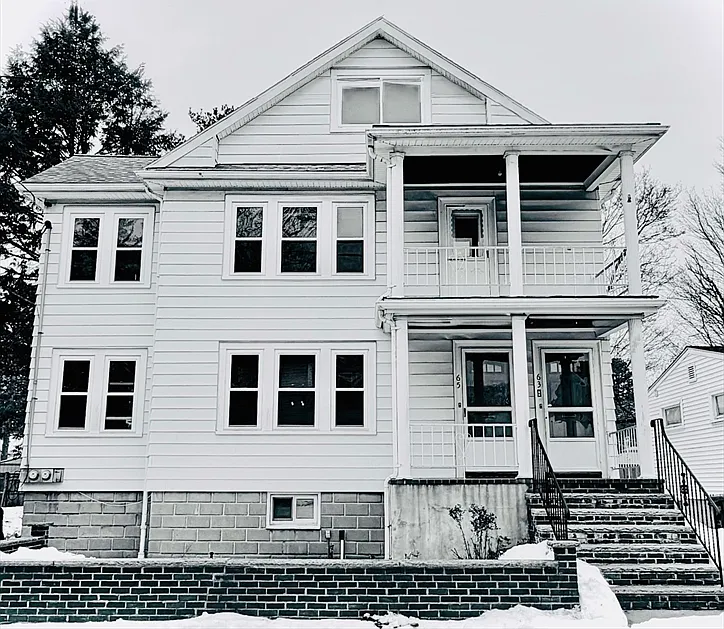 2 bed, 1.0 bath, 1240 sqft, $3,400 — Photo 1