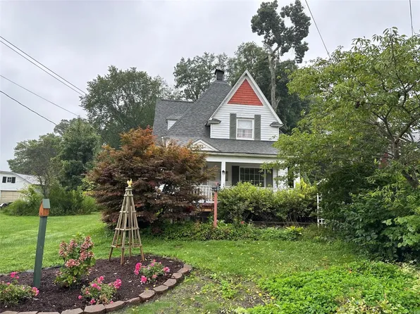 485 State St, Conneaut Lake, PA 16316
