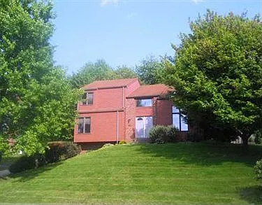 843 Hillcrest Cir photo 1