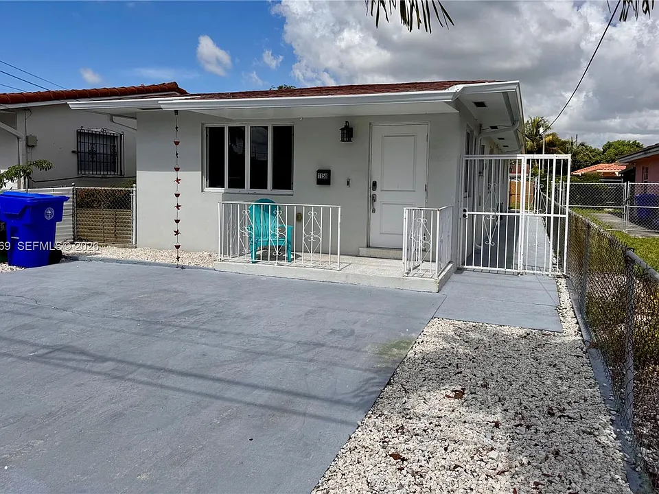 1158 NW 34th Ave