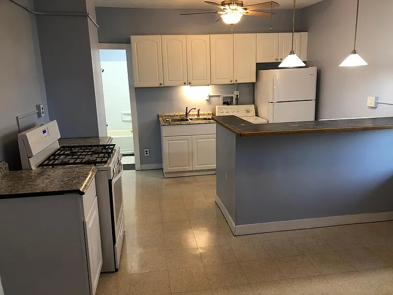 400 Harvard St #3 — Photo 5