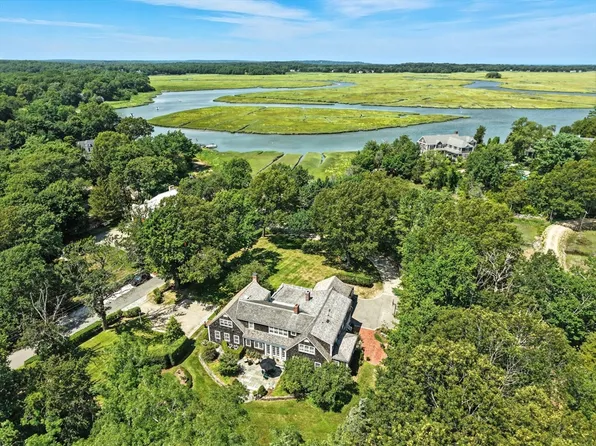 39 Bay Pond Rd, Duxbury, MA 02332