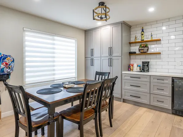 561 Spring Rd APT 43, Moorpark, CA 93021