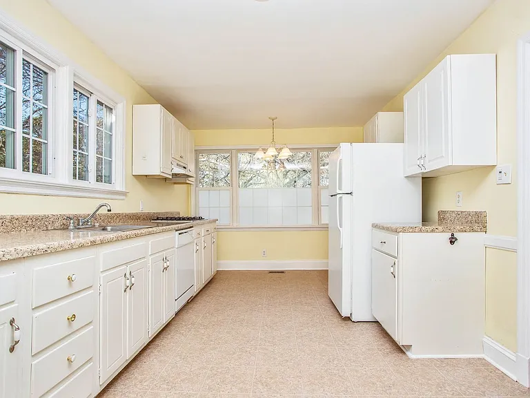 809 Cape Fear Ave — Photo 26