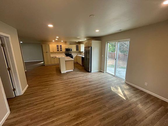 3rd image of 17305 83rd Avenue Ct E