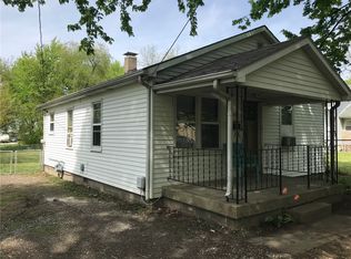 2616 E Logan St, Decatur, IL 62526