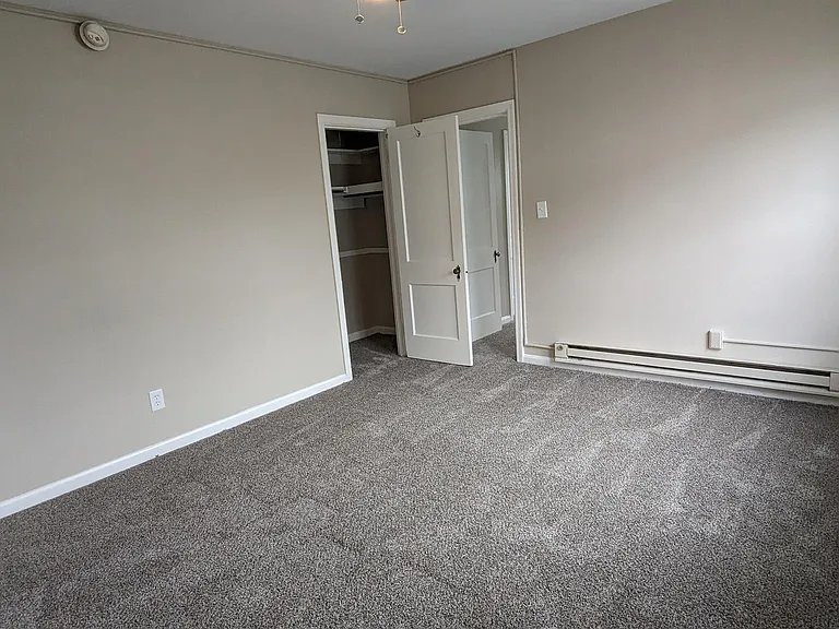 302 W Vine St — Photo 6
