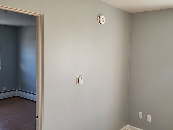 3rd image of 6-16 Sherwin Dr #S14