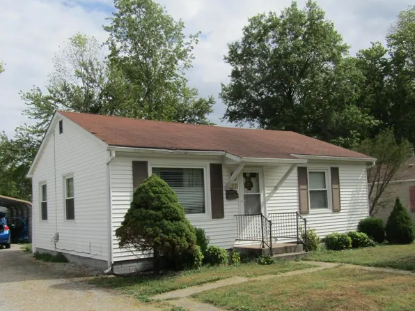 702 N Indiana Ave, Salem, IL 62881