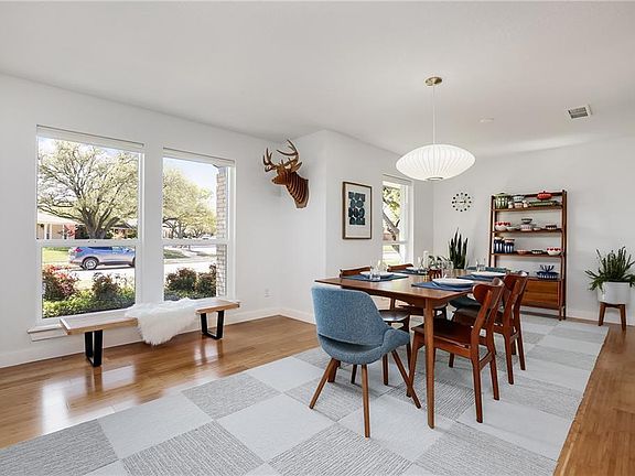 5th image of 1820 Greenway Dr