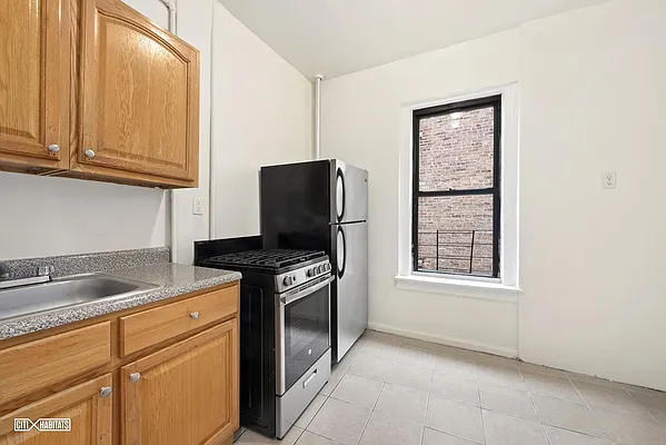 Rented by Citi Habitats | media 9