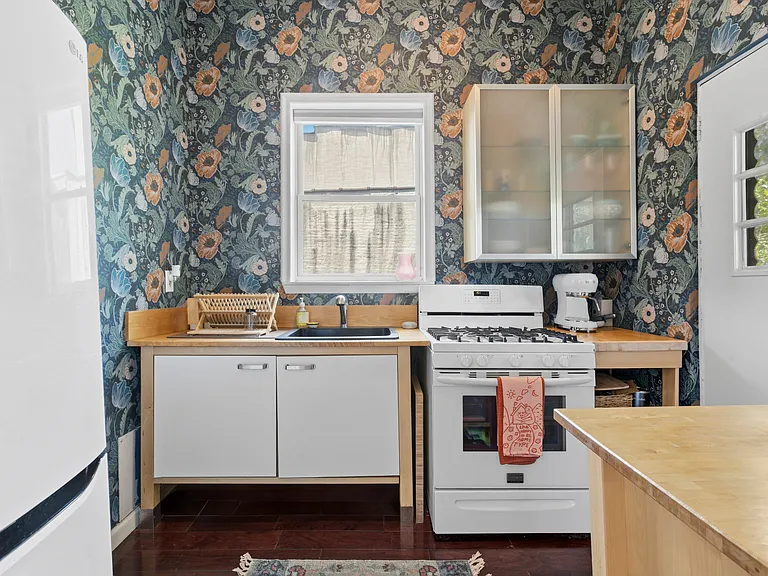 110 Clinton Ave #2A — Photo 5