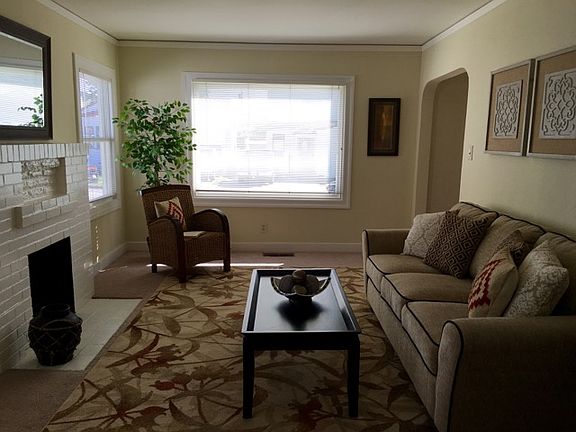 2nd image of 843 34th St