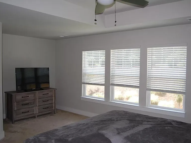 415 Hague Dr — Photo 11