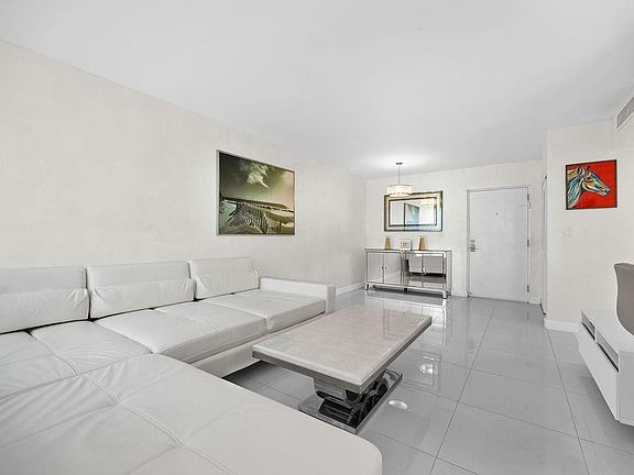 5th image of 17620 Atlantic Boulevard #302