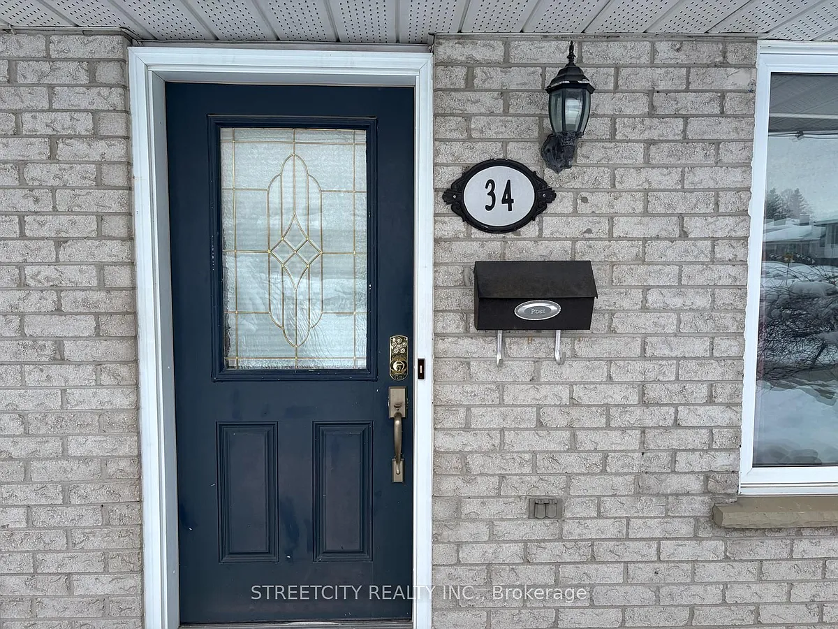 Building Photo - 34 Glenroy Rd