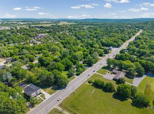 2460 W Wedington Dr #4, Fayetteville, AR 72701