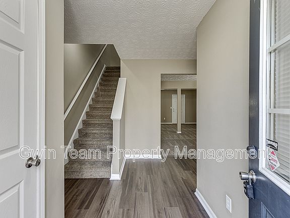 3rd image of 2883 Creek Bottom Ct