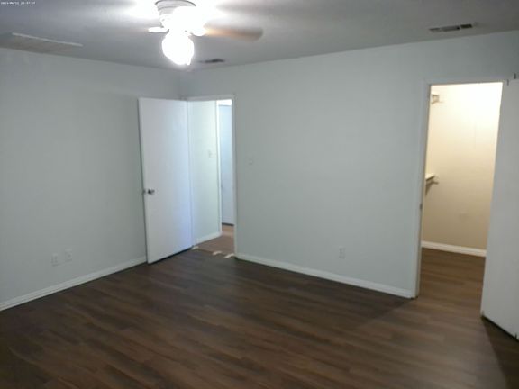 3rd image of 5809 Maiden Ln