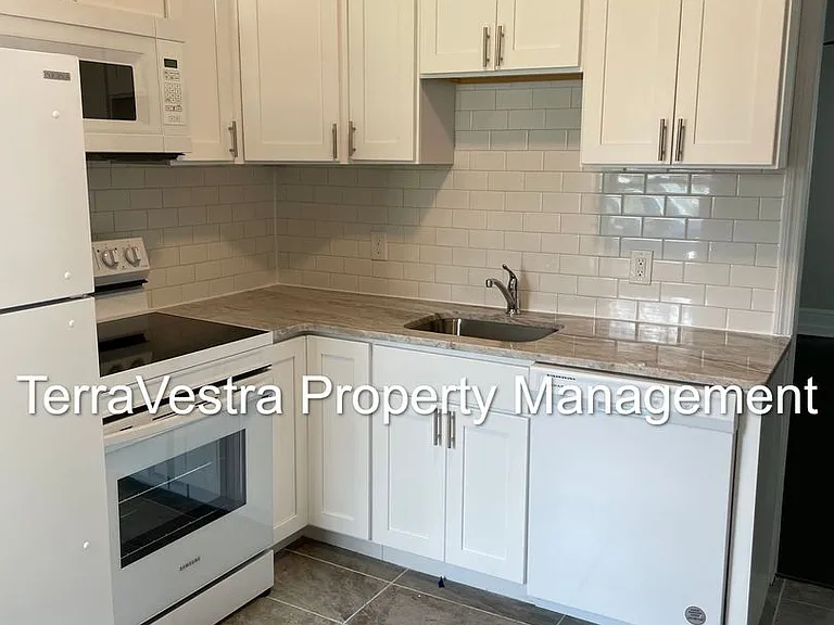 293-297 N Laurel St, Bridgeton, NJ 08302 — Photo 1