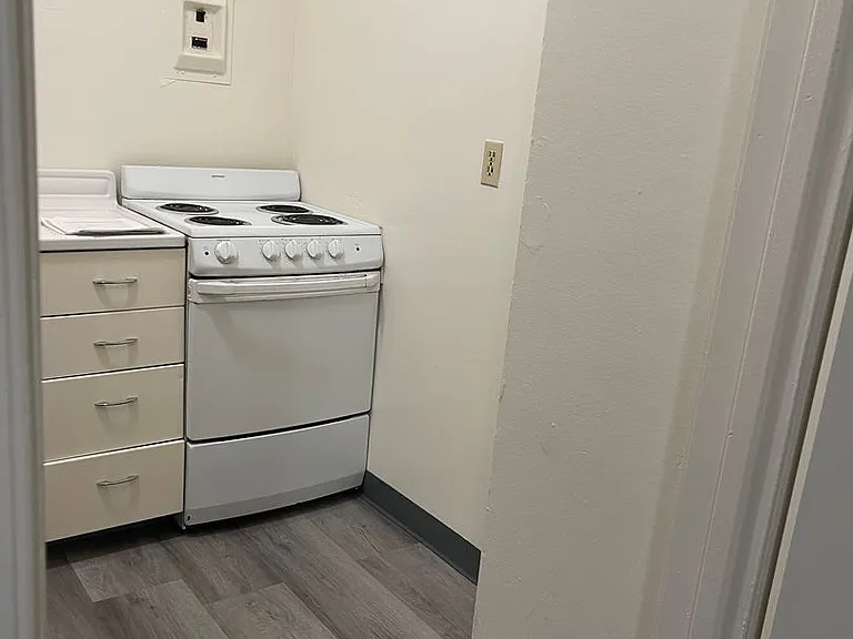 2514 Piedmont Ave — Photo 10