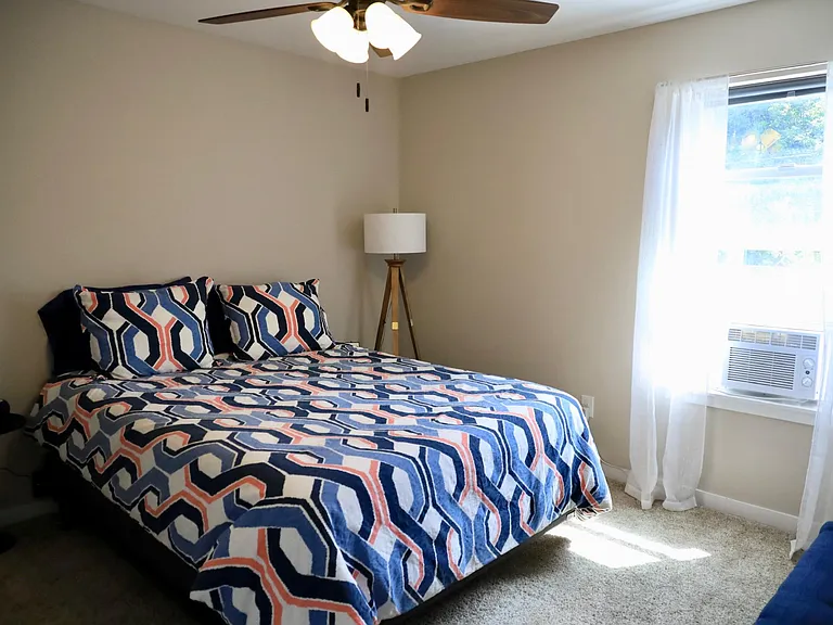 2810 S Cherokee St — Photo 12