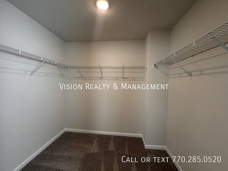 141 Winding River Dr — Photo 21