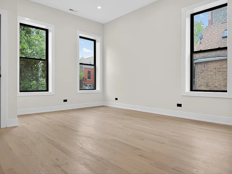 1416 N Maplewood Ave #2 — Photo 7
