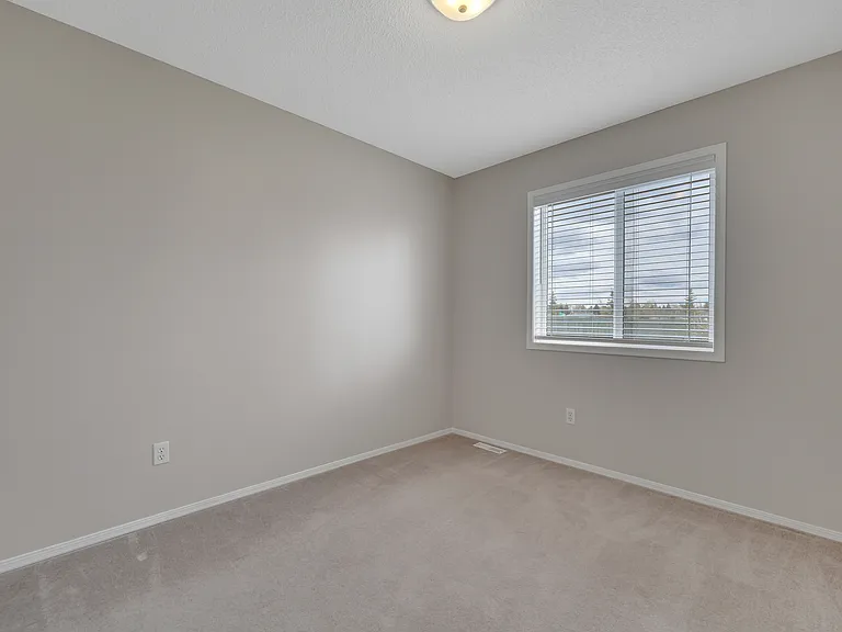 37 Vaughn Ave #37 — Photo 34