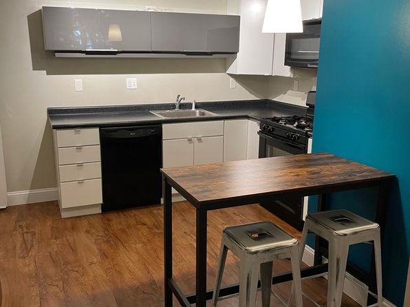 22 7th Ave APT 3