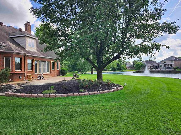 4th image of 7966 Lake Terrace Ct