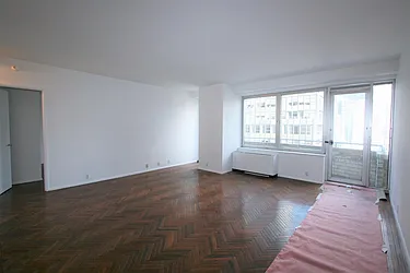 Rented by R New York