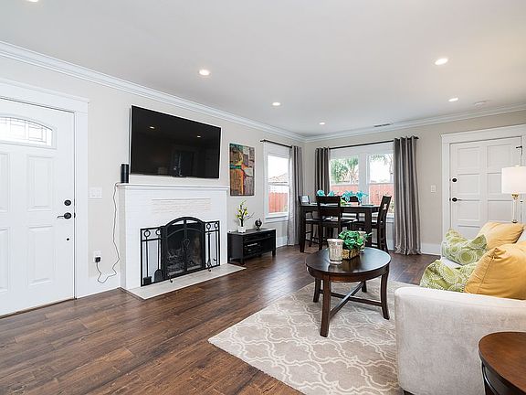 2nd image of 3745 33rd St