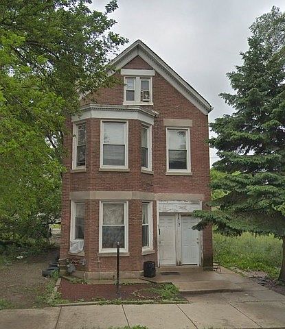 1st image of 1417 S Komensky Ave