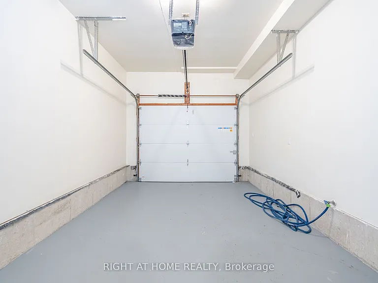 50 Albemarle St — Photo 33